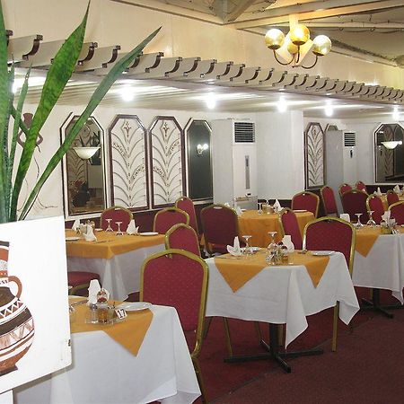 Gaweye Hotel Niamey Exterior photo
