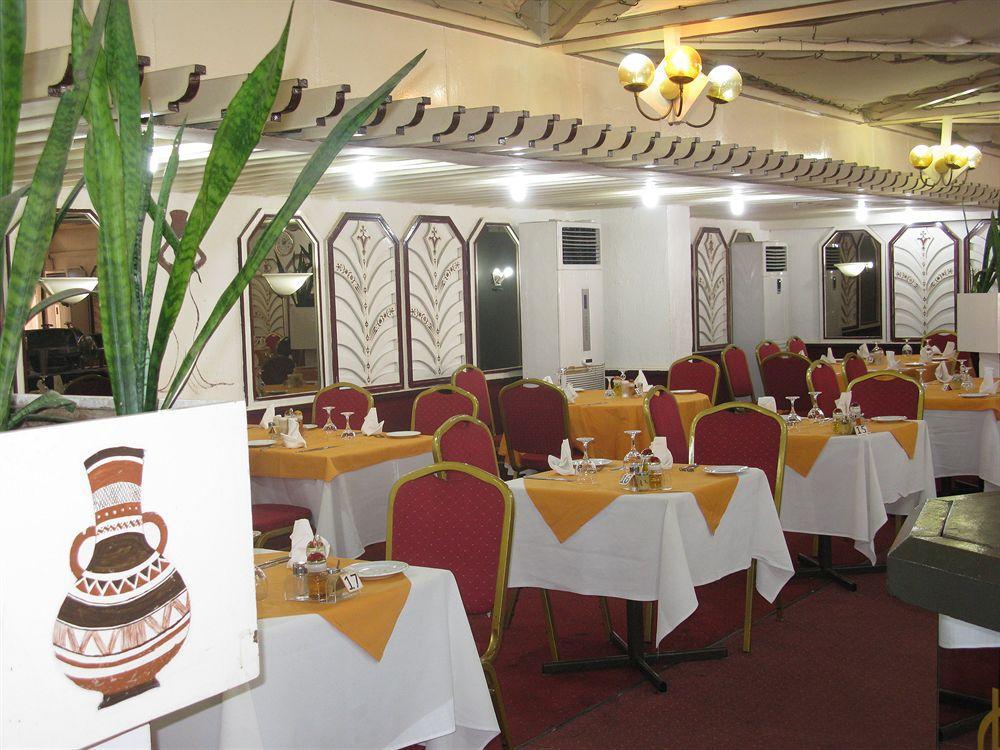 Gaweye Hotel Niamey Exterior photo